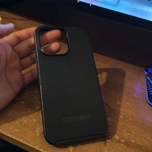 Otterbox symmetry iphone 14 pro max